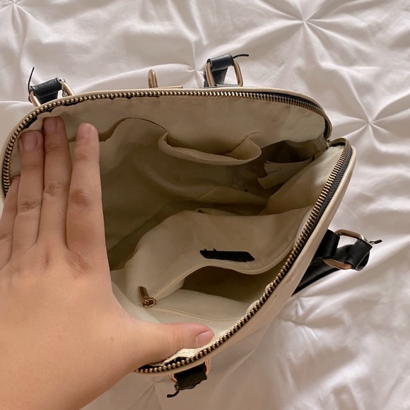 Cream Satchel - Picture 3 of 3